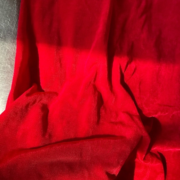 Vibrant Red Tank Top - Picture 4 of 4